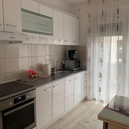 Apartament Cu 2 Camere 拉迪亚 外观 照片