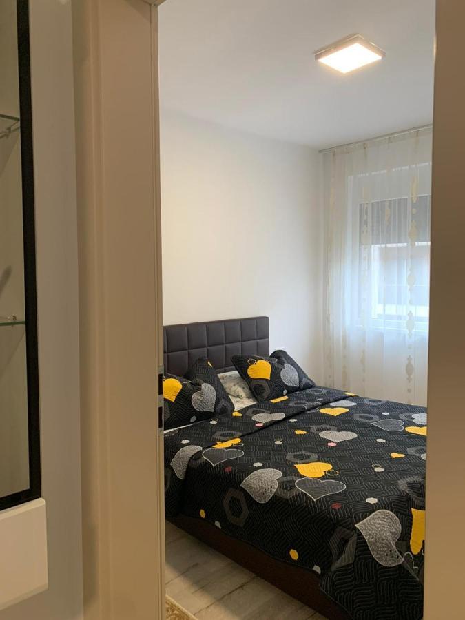 Apartament Cu 2 Camere 拉迪亚 外观 照片